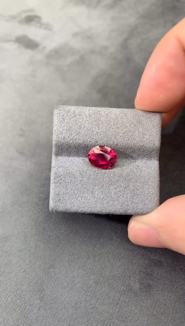 未镶嵌裸石碧玺卢比莱 1.73CT