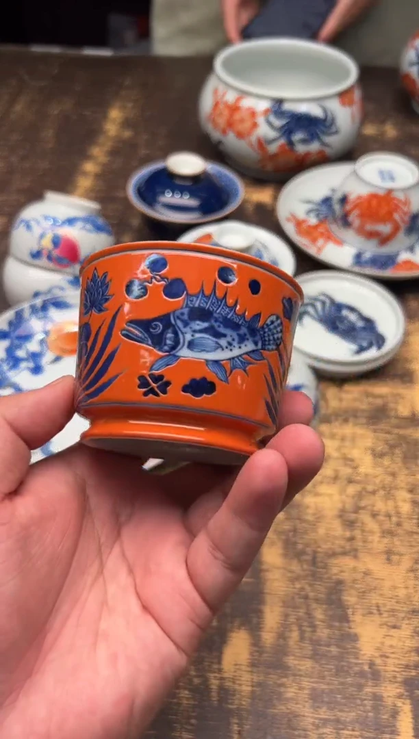 戏墨柴窑珊瑚红莲池鱼藻容天杯