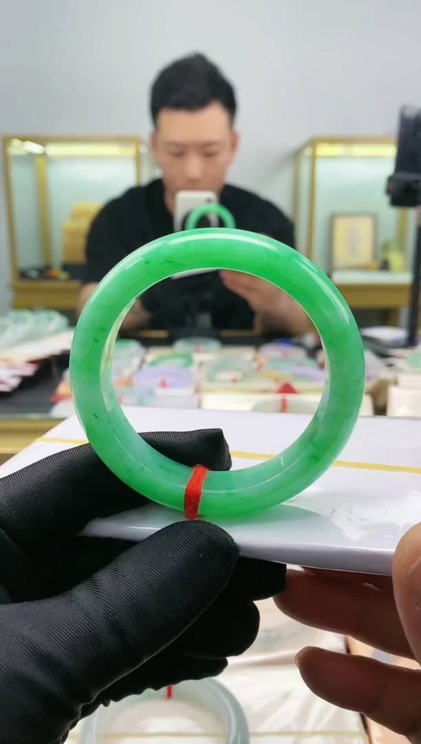 翡翠手镯未镶嵌天然a货翡翠手镯