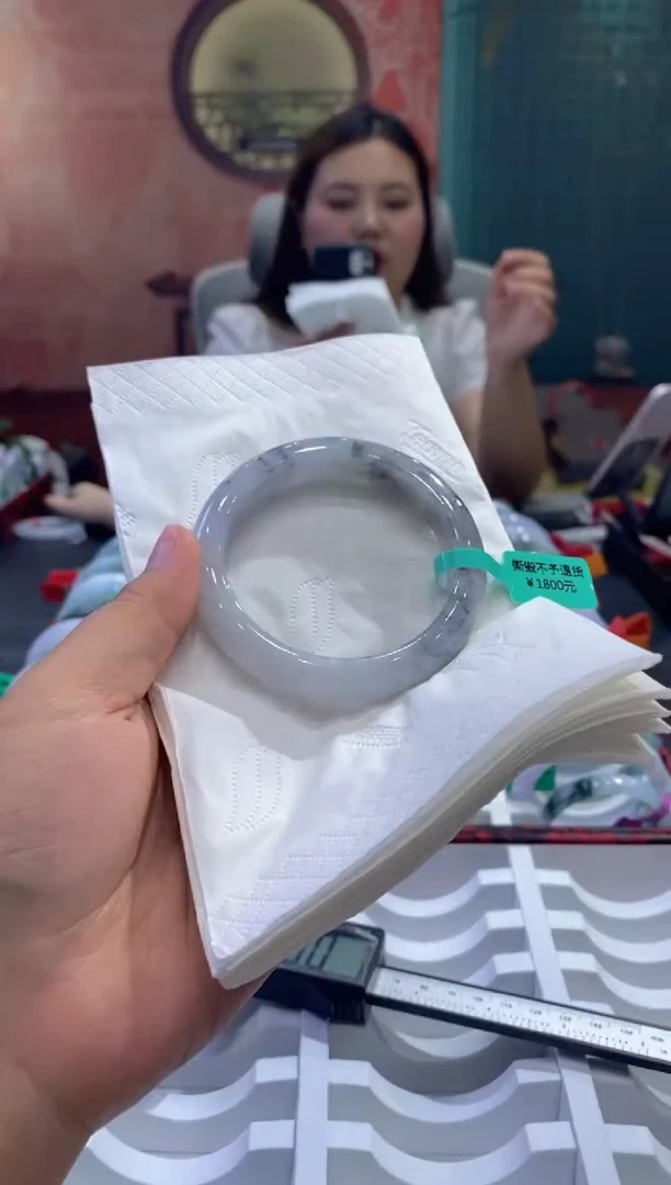 翡翠手镯未镶嵌多人00018742