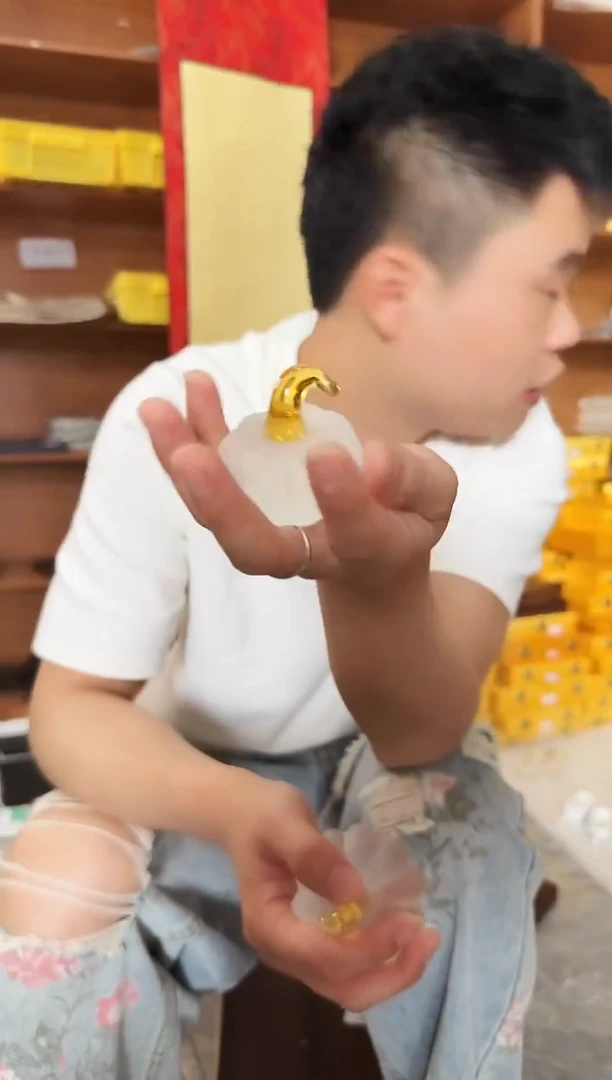琉璃小南瓜镇纸2个(微瑕能接受拍)