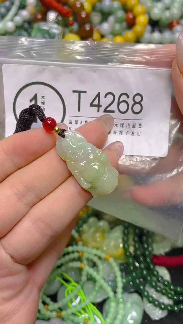 颈饰未镶嵌翡翠/T/翡翠A货，一件也是批发价