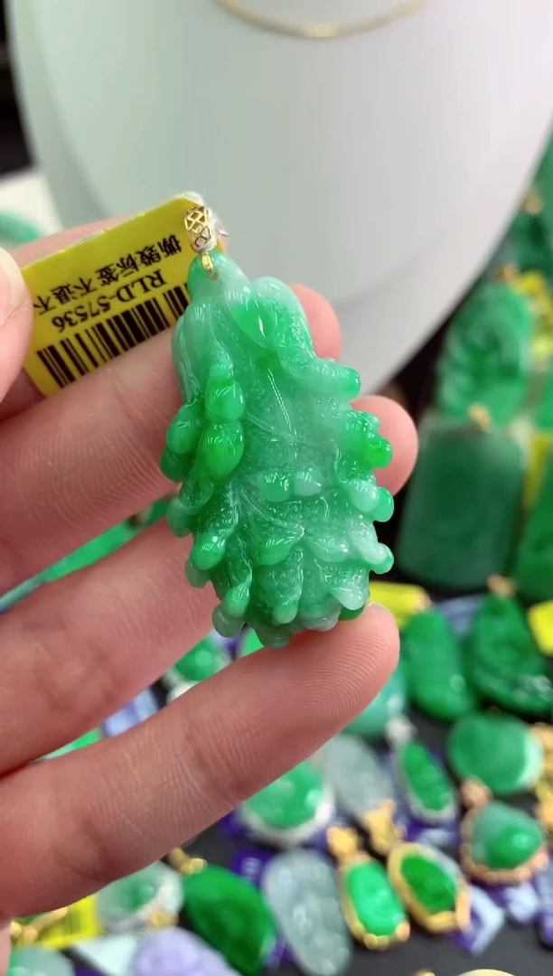 翡翠18K金镶嵌吊坠(不含链)挂件
