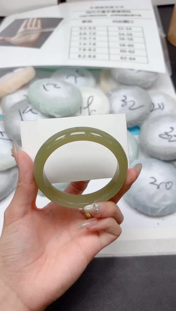 未镶嵌手镯石英质玉A269-58.5