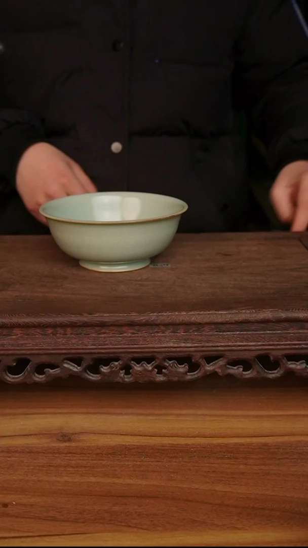 杯085号仿古釉侈口碗无纹不完美