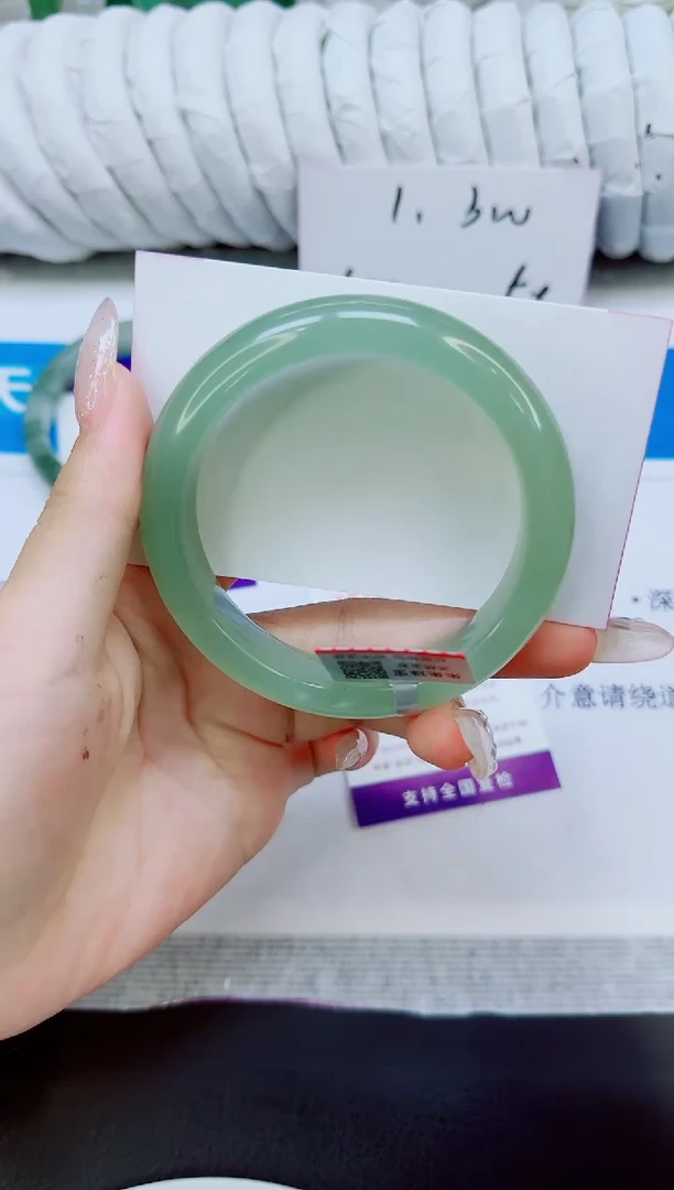 未镶嵌手镯石英质玉75/60.8