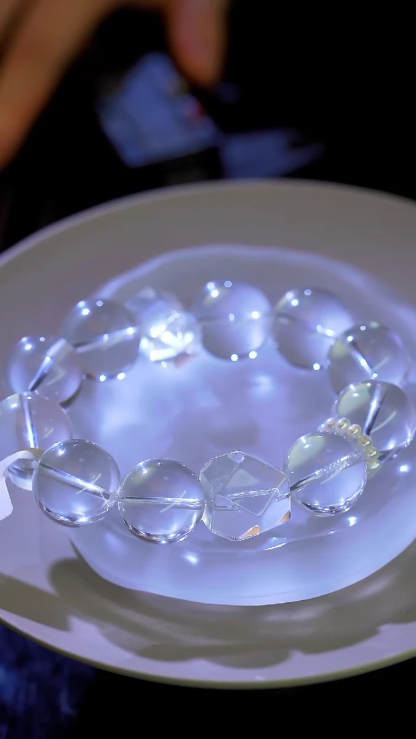 水晶手串未镶嵌安*呀水晶手串