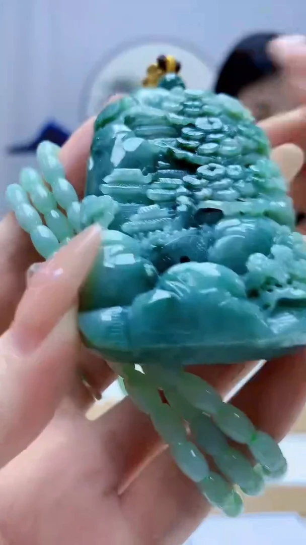 未镶嵌定制翡翠4812DD-毛货挂件赠珠链46