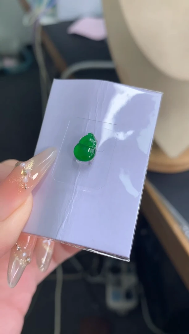 未镶嵌定制翡翠葫芦