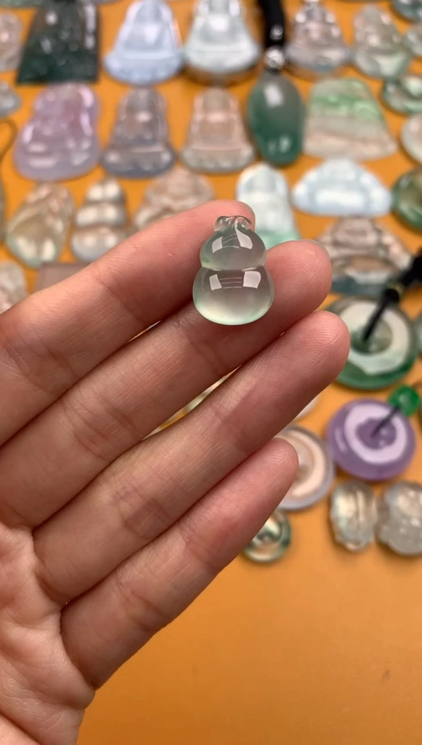 颈饰未镶嵌翡翠16.3-12.5-5.5