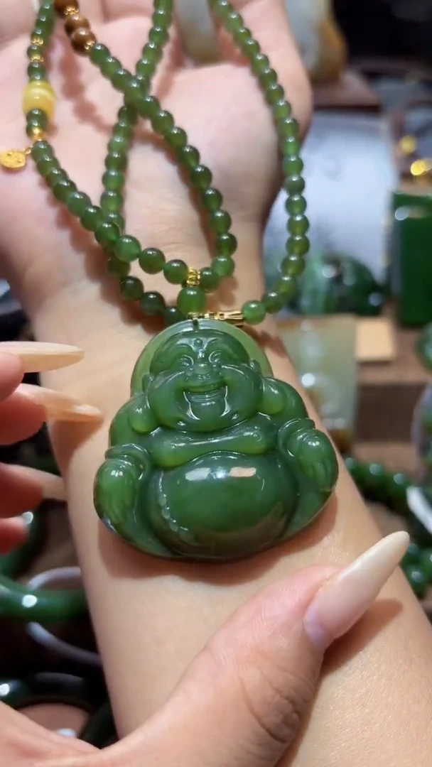 颈饰未镶嵌和田玉（碧玉）1