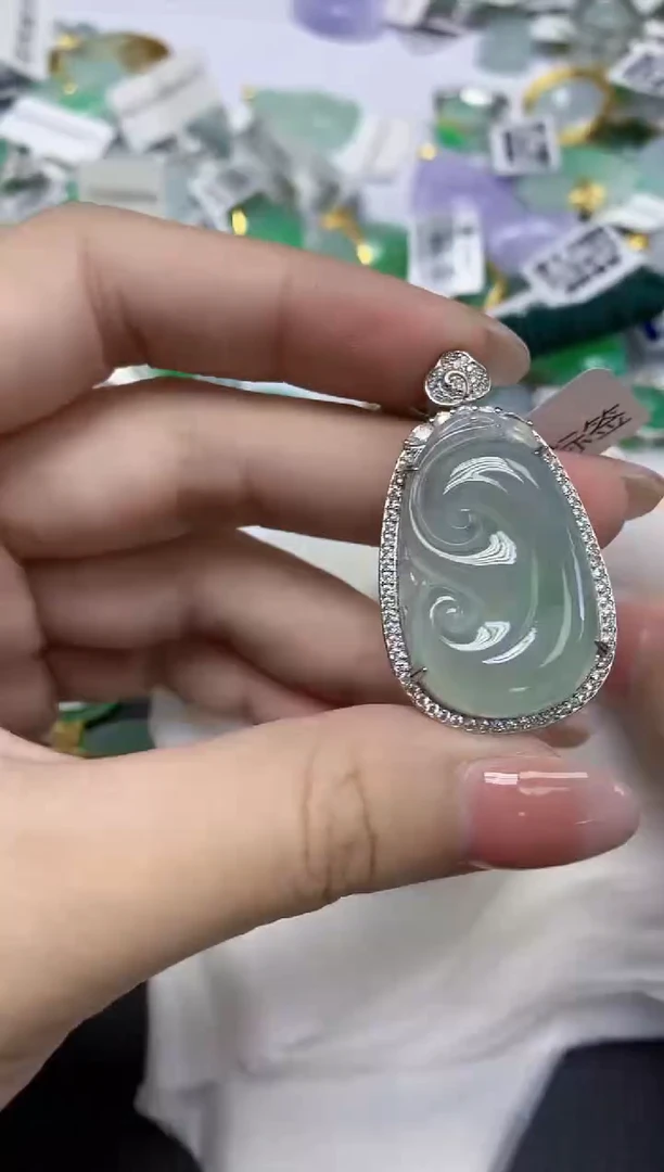 颈饰未镶嵌翡翠天然缅甸翡翠A货多样性发一件