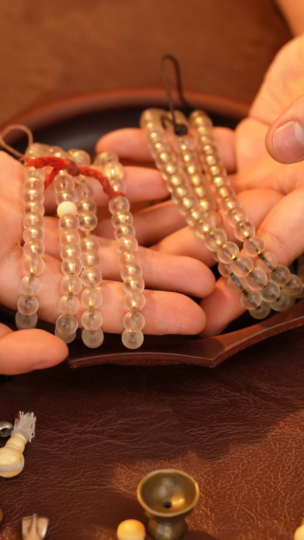 【闪购商品】柏香籽/百香籽吊坠  老水晶一条