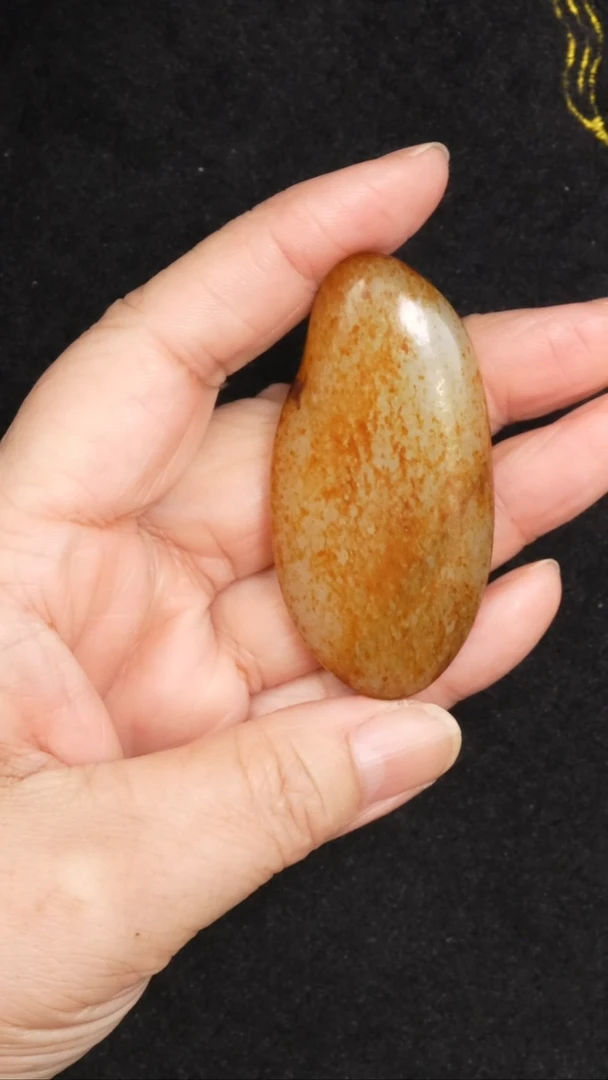 和田玉未镶嵌吊坠(不含链)42.9克和田玉原石