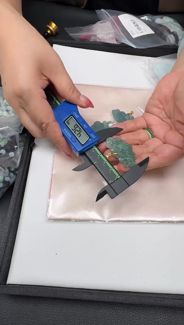 颈饰未镶嵌翡翠14