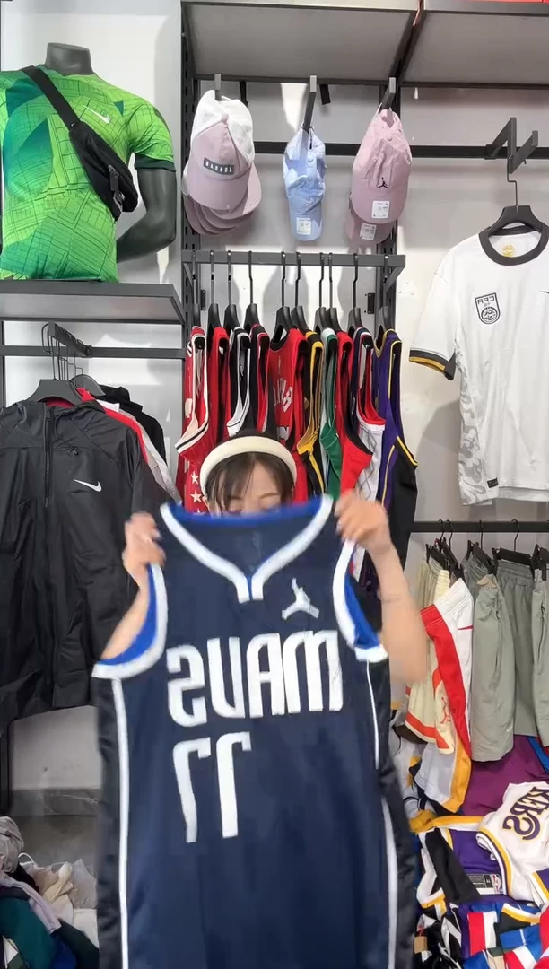 1169编码 耐克卫衣服饰过款为准 尺码M