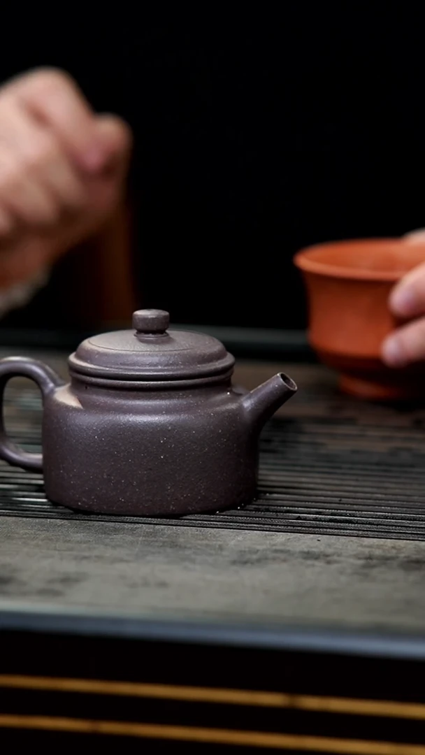 【闪购商品】紫砂茶壶09-全手粗砂天青小德钟130cc