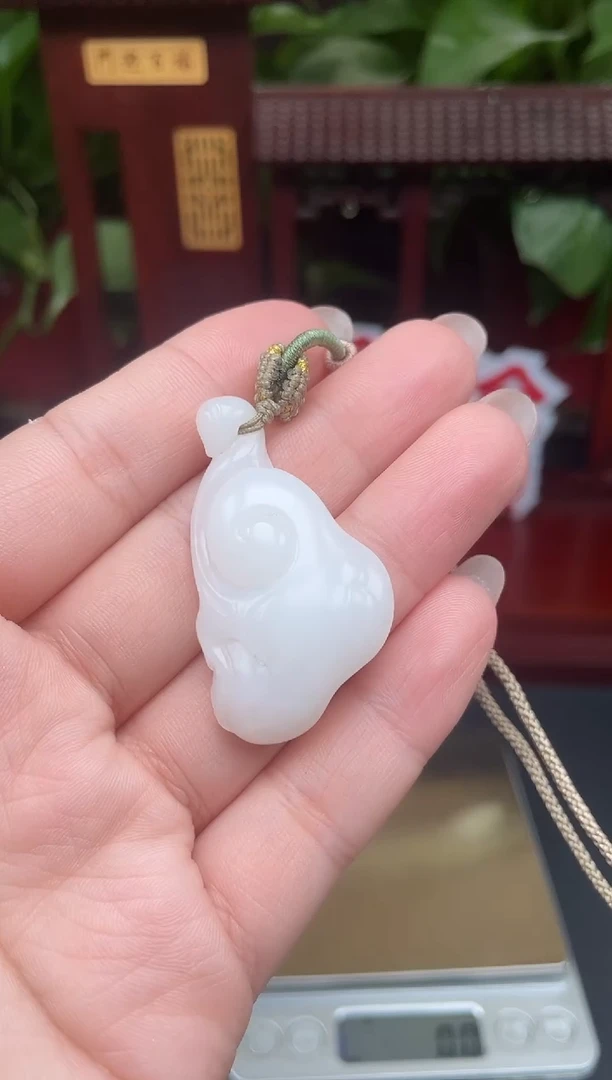 颈饰未镶嵌和田玉吊坠LY119