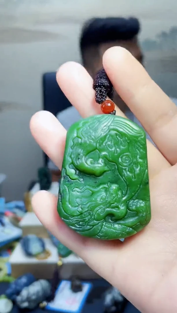 和田玉未镶嵌颈饰1