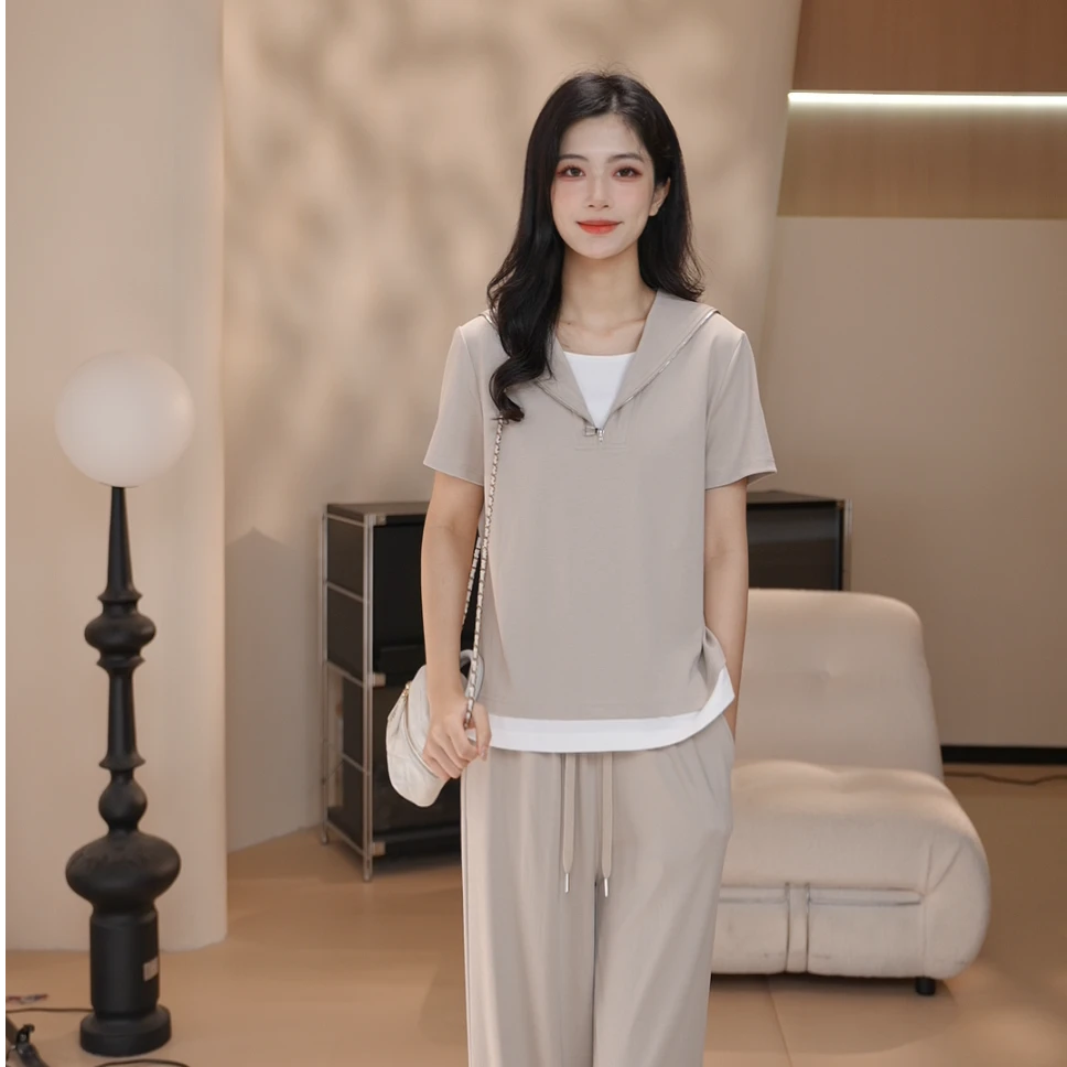 Basic House/百家好CSM休闲减龄时尚上下两件套装