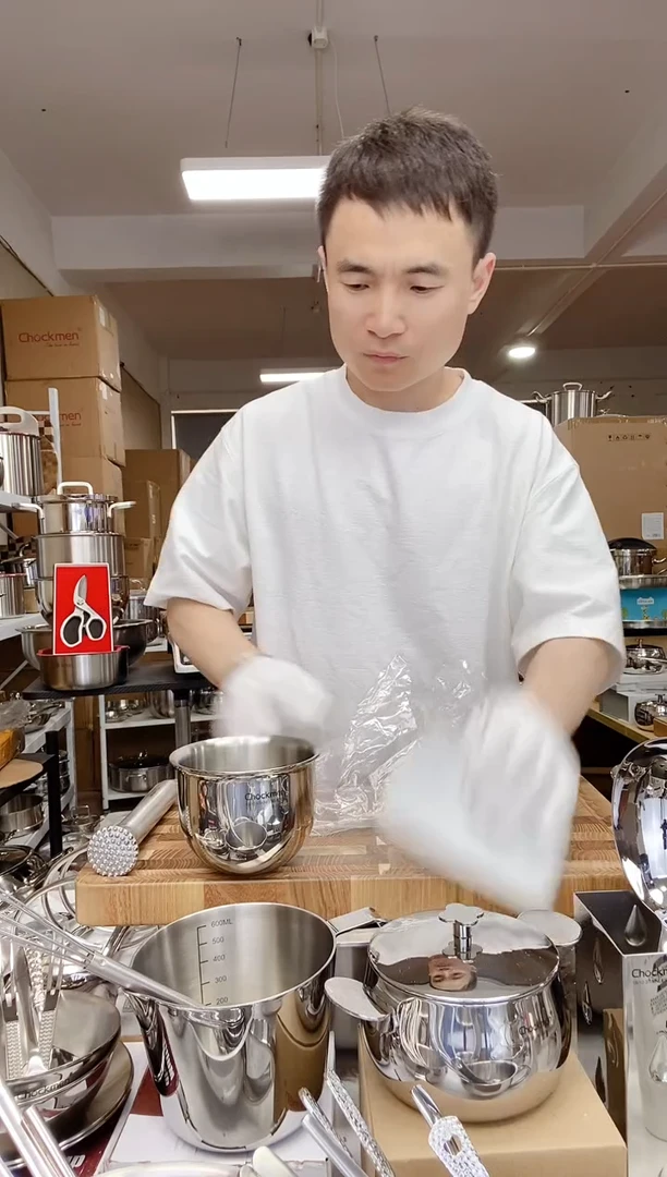 A16 微瑕卓德铭捣蒜器（使用）