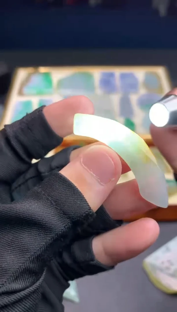 定制翡翠未镶嵌天然翡翠裸石