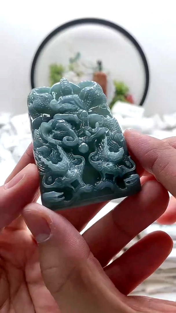 颈饰未镶嵌翡翠普贤