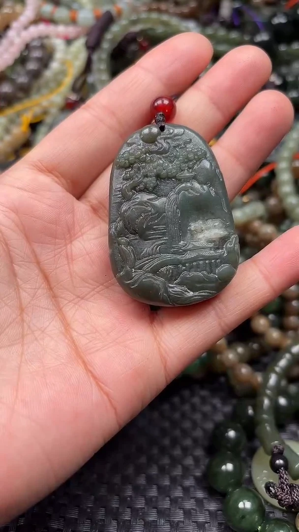 颈饰未镶嵌和田玉1