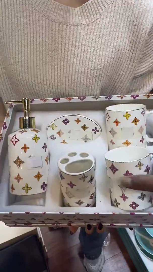 杯鸿辉家品牌瓷器，京东包邮！