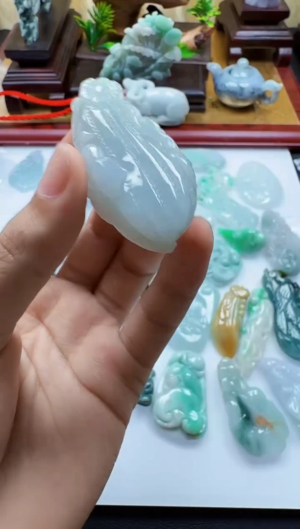 吊坠(不含链)未镶嵌翡翠1