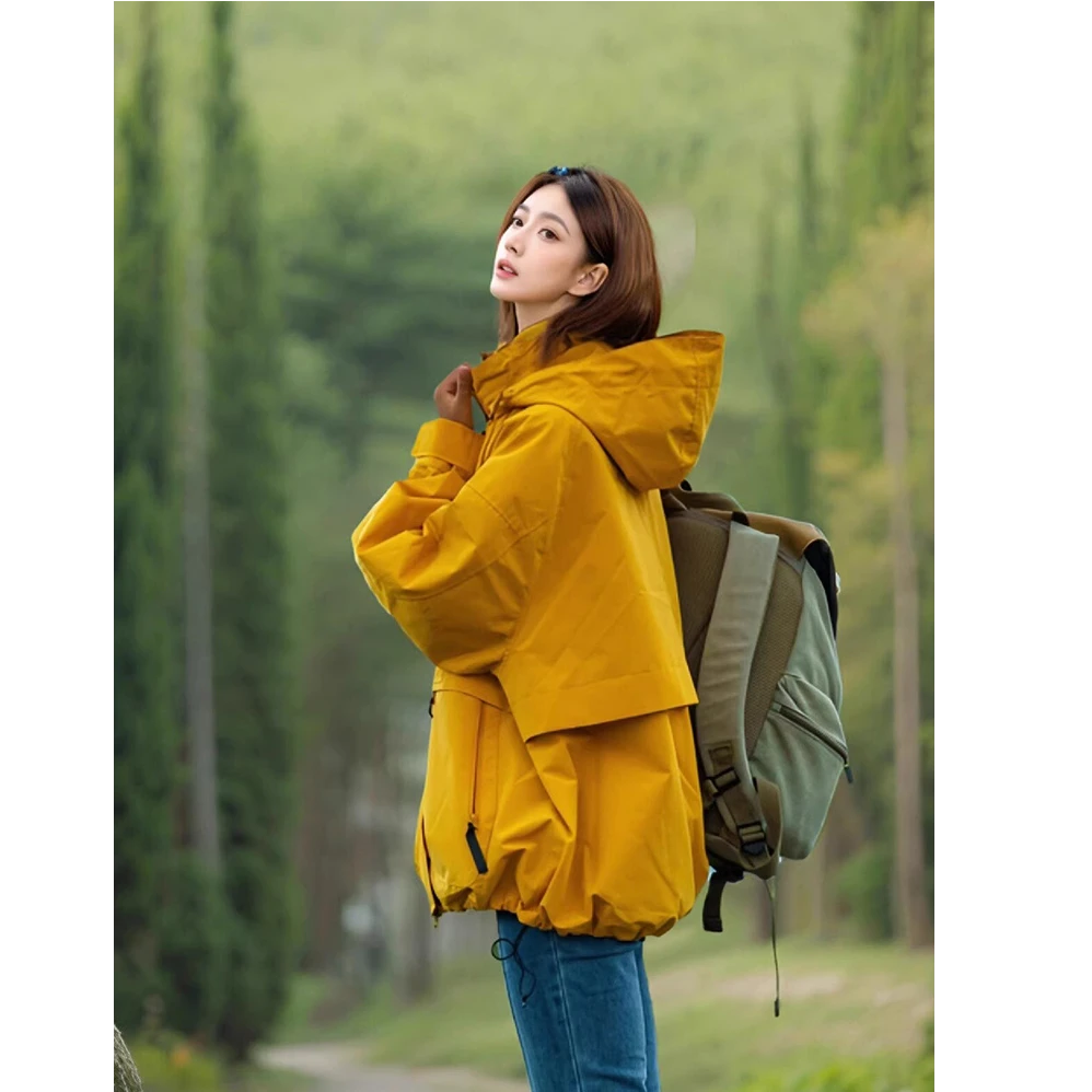 临典黄色冲锋衣款外套男女2025春季新款户外三合一防水防风登山服