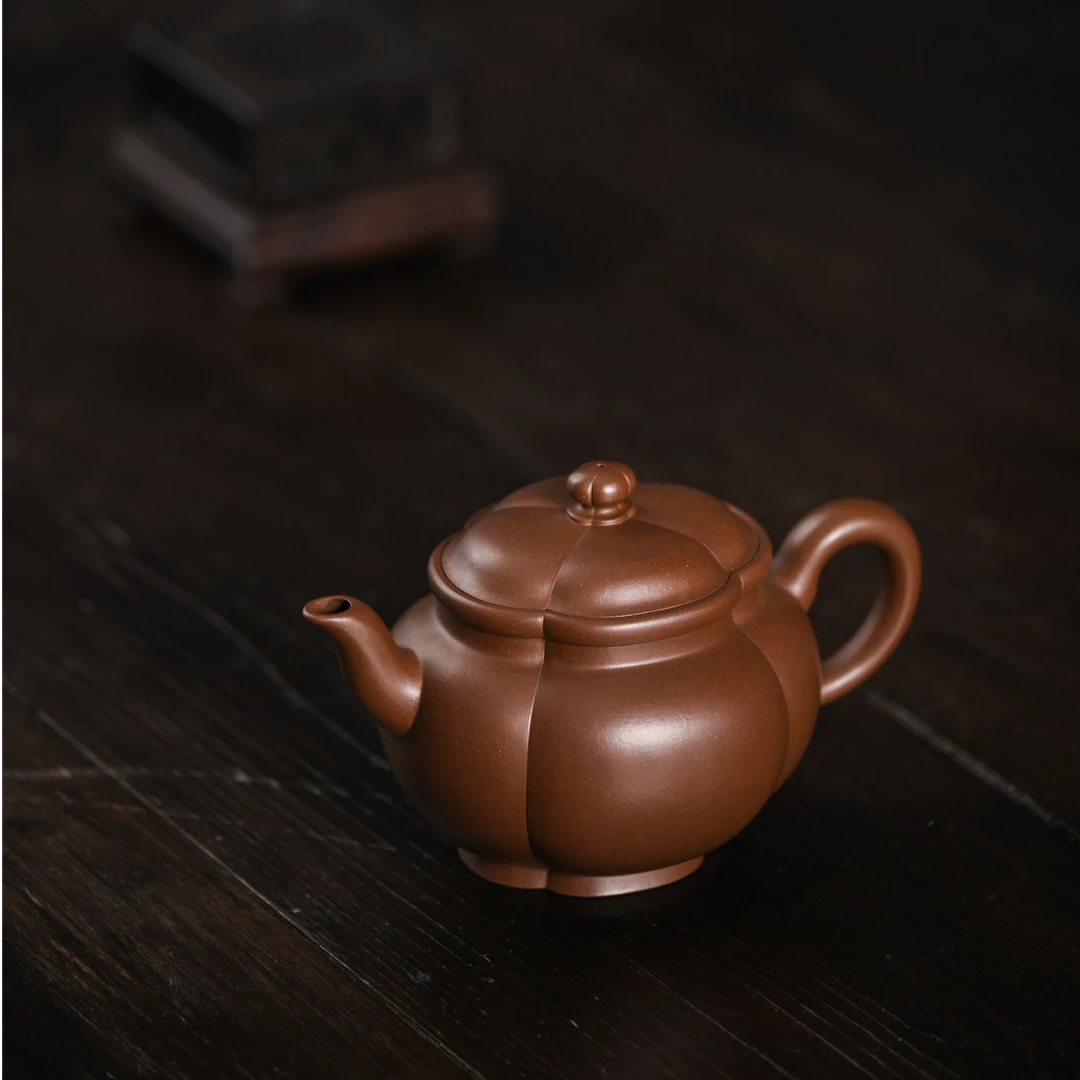 腰圆海棠宫灯 宜兴紫砂壶 全手工 紫泥 筋纹器 宫灯壶 肉感十足