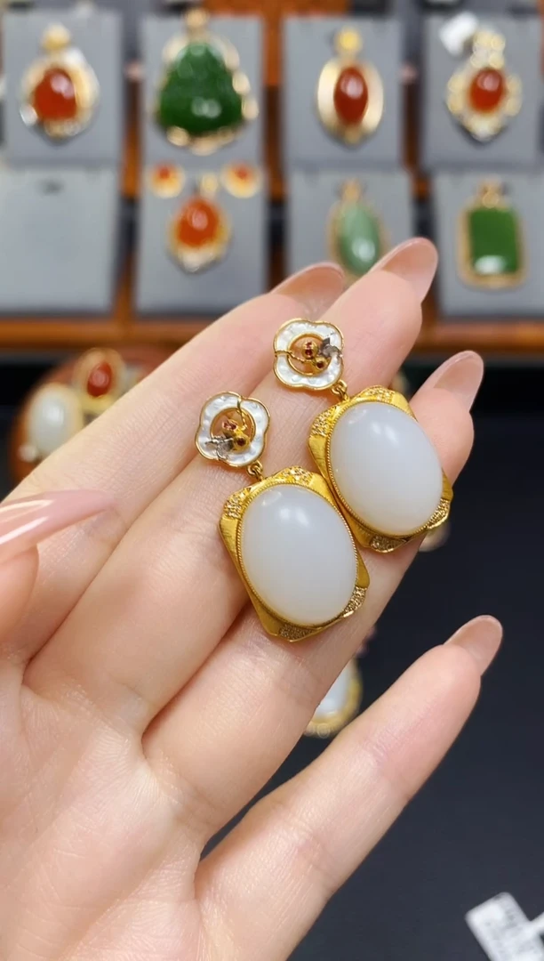 18K金镶嵌和田玉耳环白玉羊脂蛋面耳环耳钉*精美款