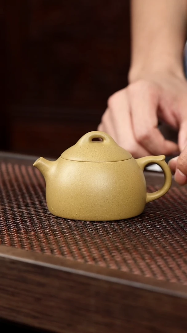 茶壶紫砂黄金段小秦权