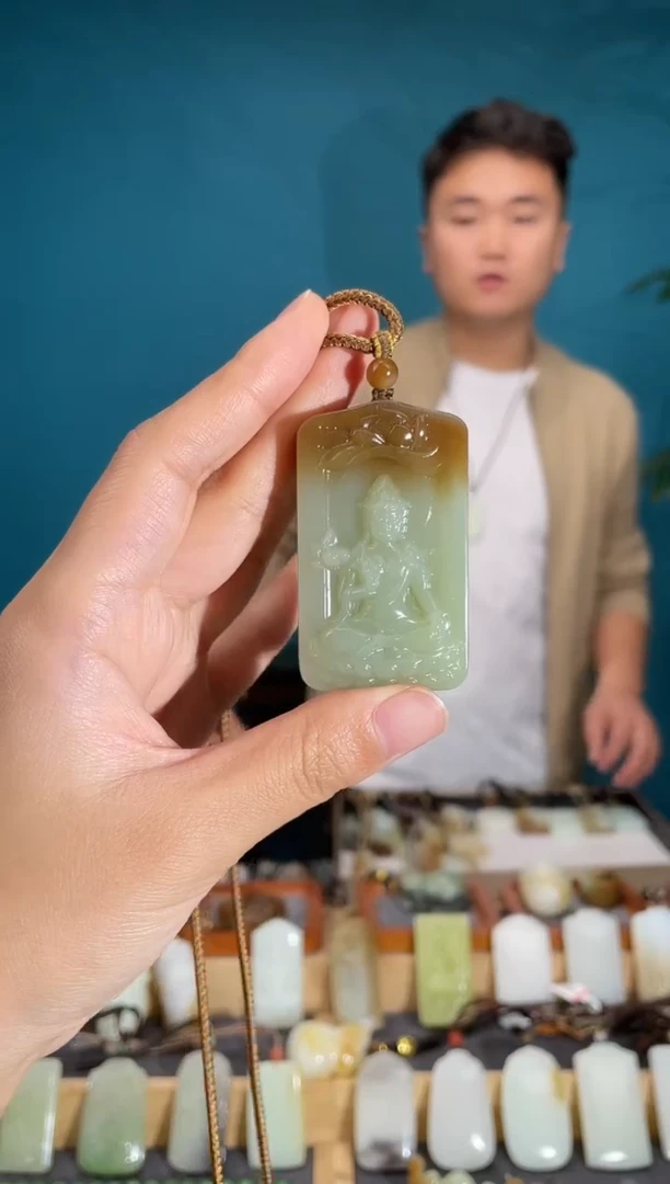 颈饰未镶嵌和田玉1