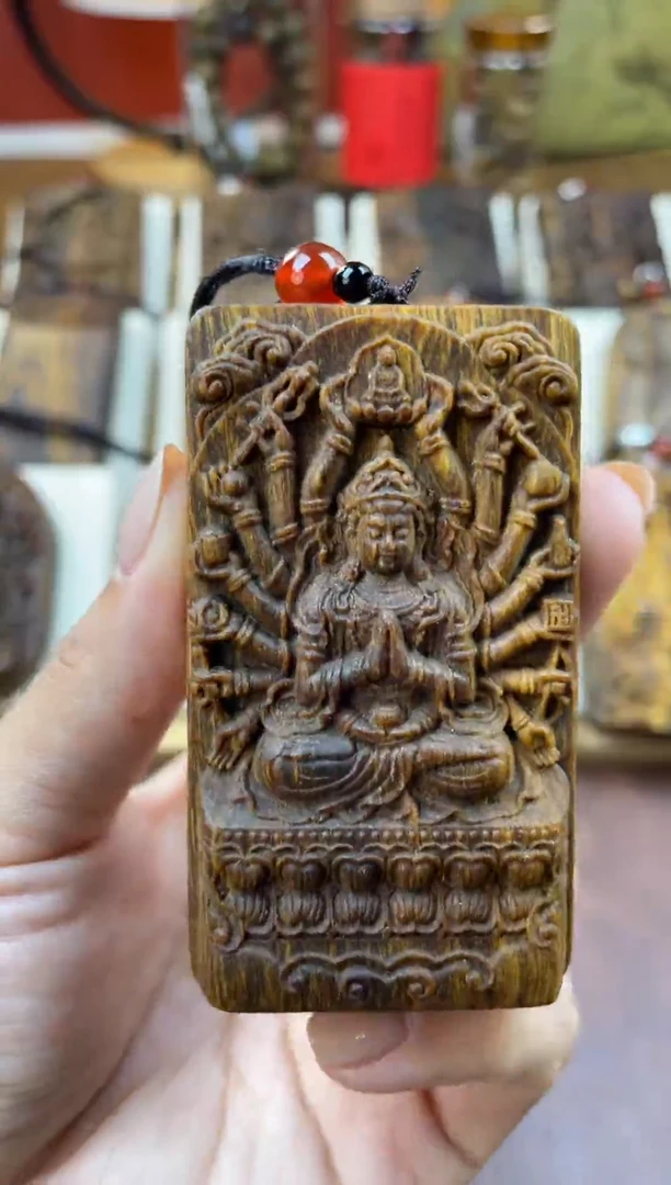 木木雕款芽庄盘坐千手观音 7cm送养香瓶
