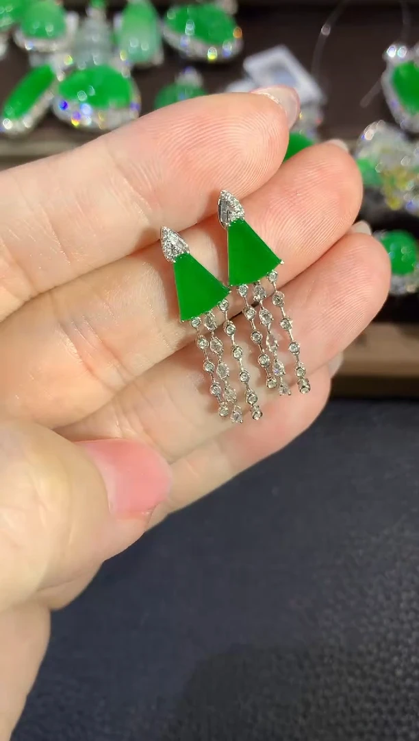 18K金镶嵌翡翠耳饰D26