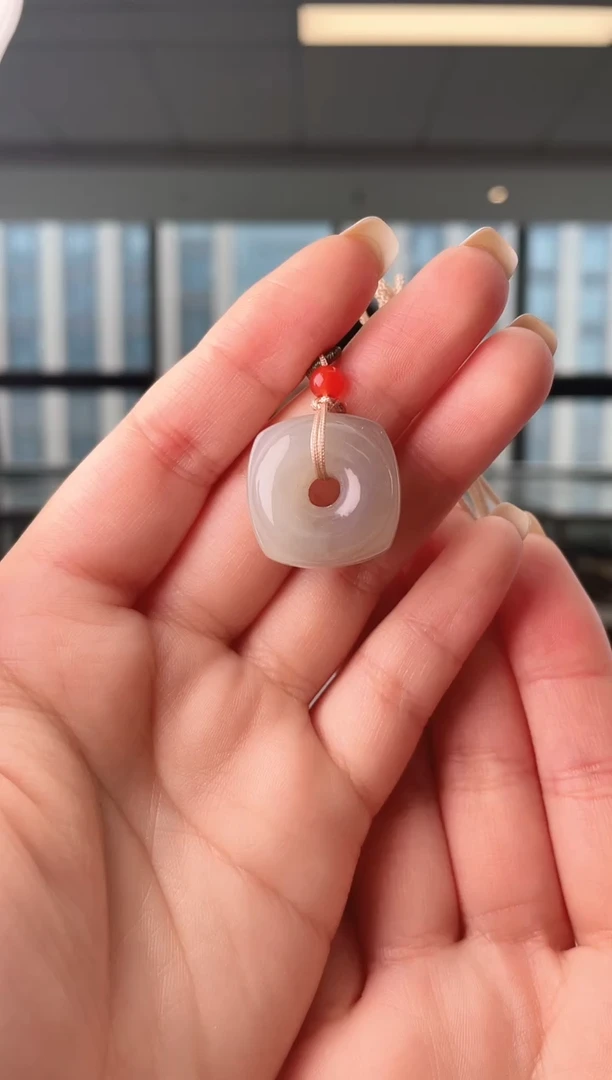 颈饰未镶嵌和田玉半山水扣