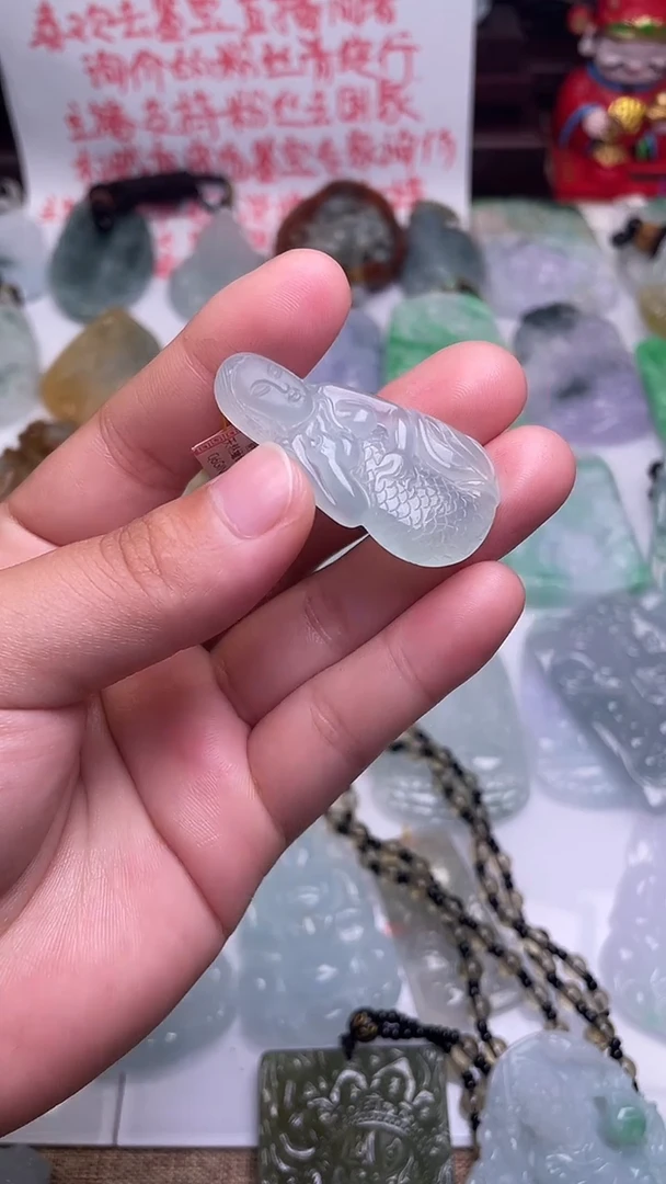 颈饰未镶嵌翡翠美人鱼