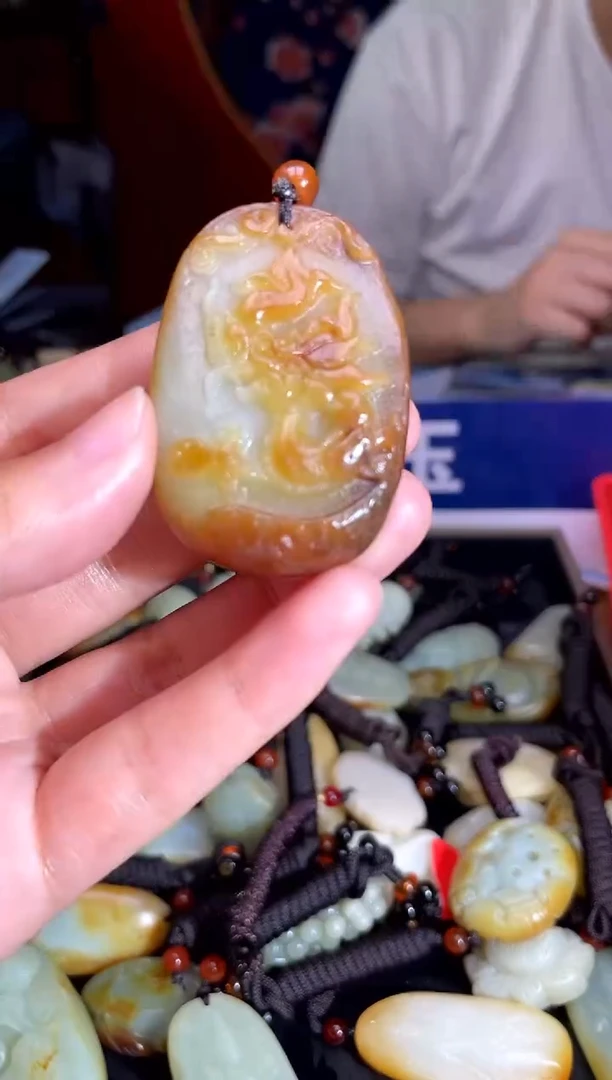 和田玉未镶嵌挂件1