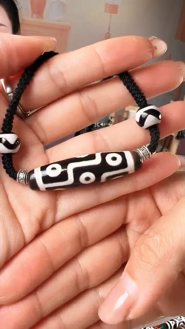 未镶嵌颈饰玛瑙/玉髓纯****h九眼