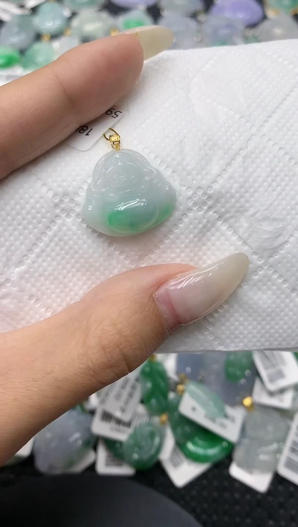 颈饰18K金镶嵌翡翠11111111111