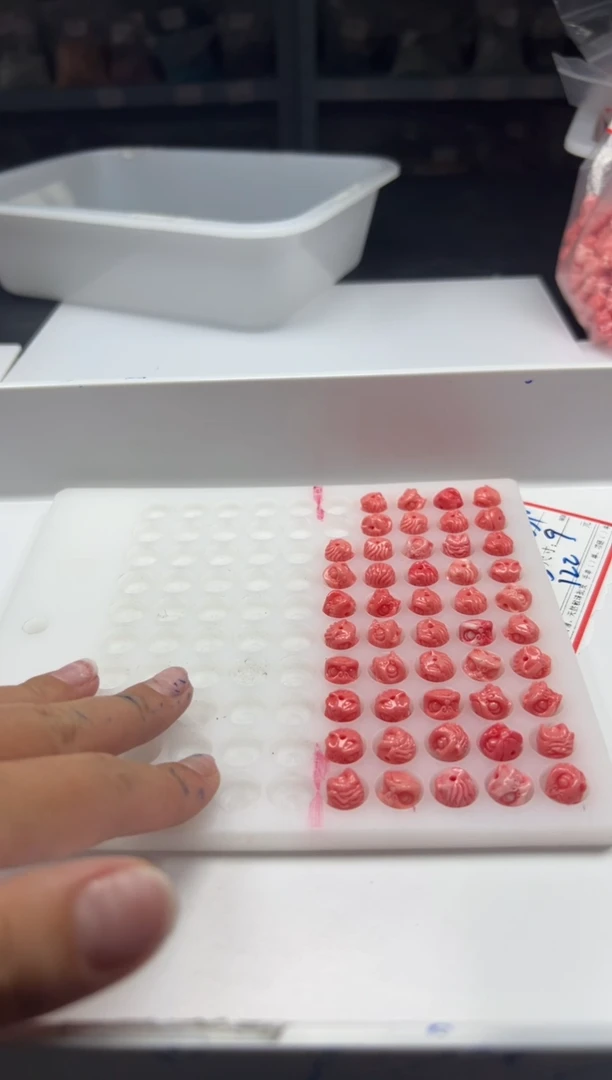 未镶嵌拼合珍珠（马贝珠）颈饰x979女*王贝醒狮*6颗