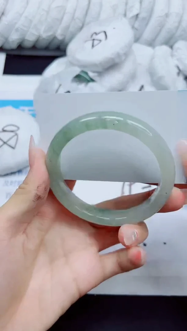 石英质玉手镯未镶嵌20/60.4