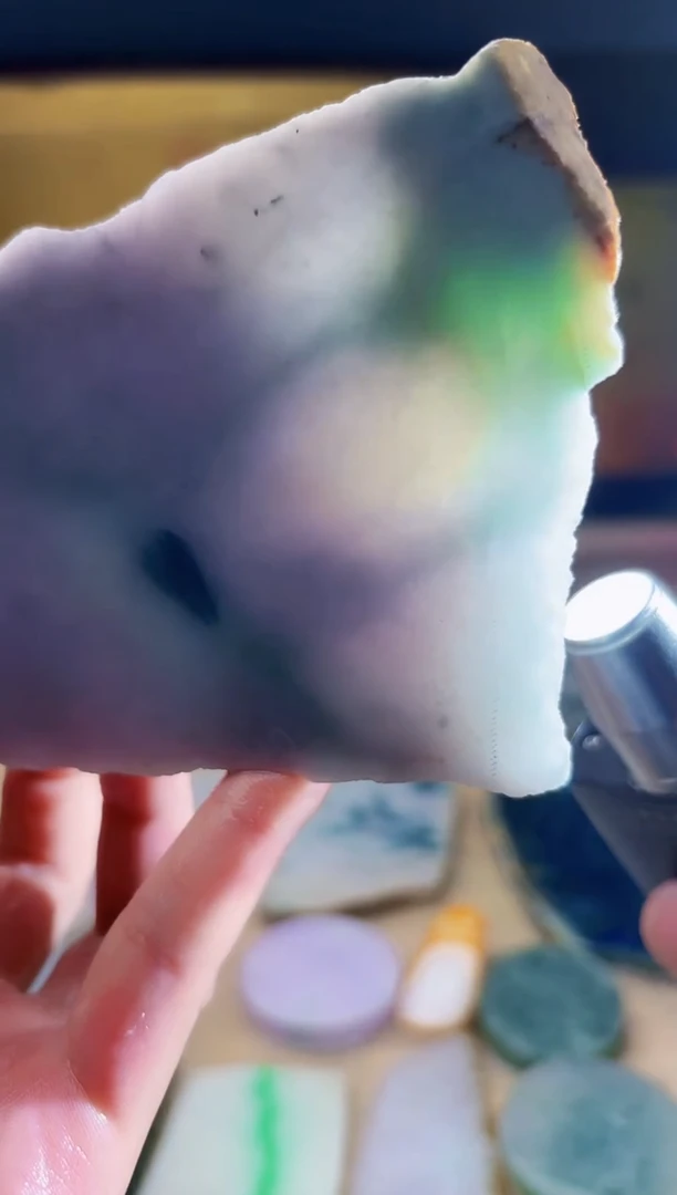 翡翠挂件未镶嵌A货张麦7194