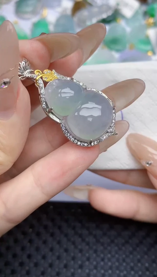 颈饰银S925镶嵌翡翠47   天然翡翠A货  百元以上9米证书费自理