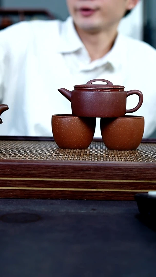 茶壶紫砂     全砂底槽青     汉瓦   200cc   全手工 （套组）