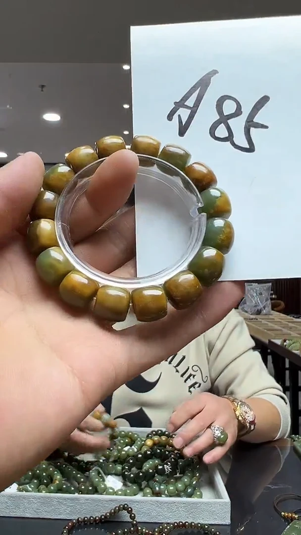 未镶嵌手链透闪石质玉多样性发货其中发一