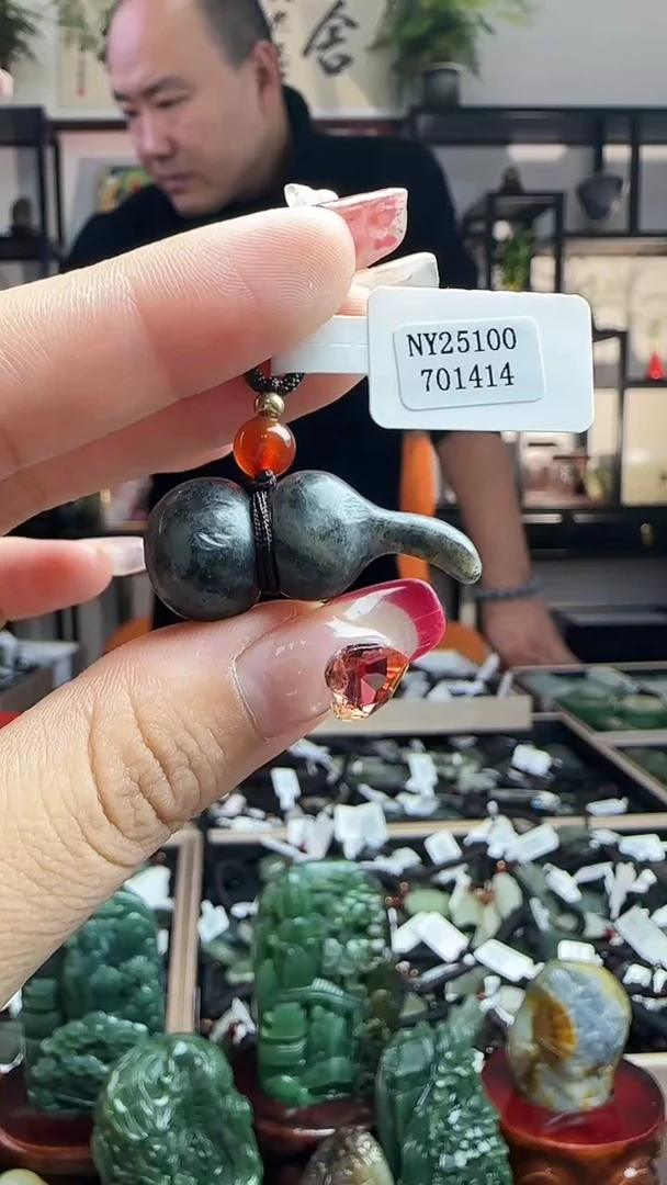 颈饰未镶嵌和田玉1414