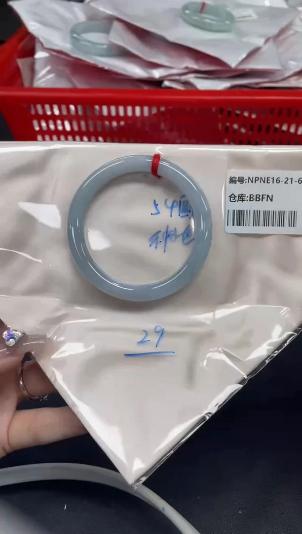 未镶嵌手镯翡翠翡翠手镯